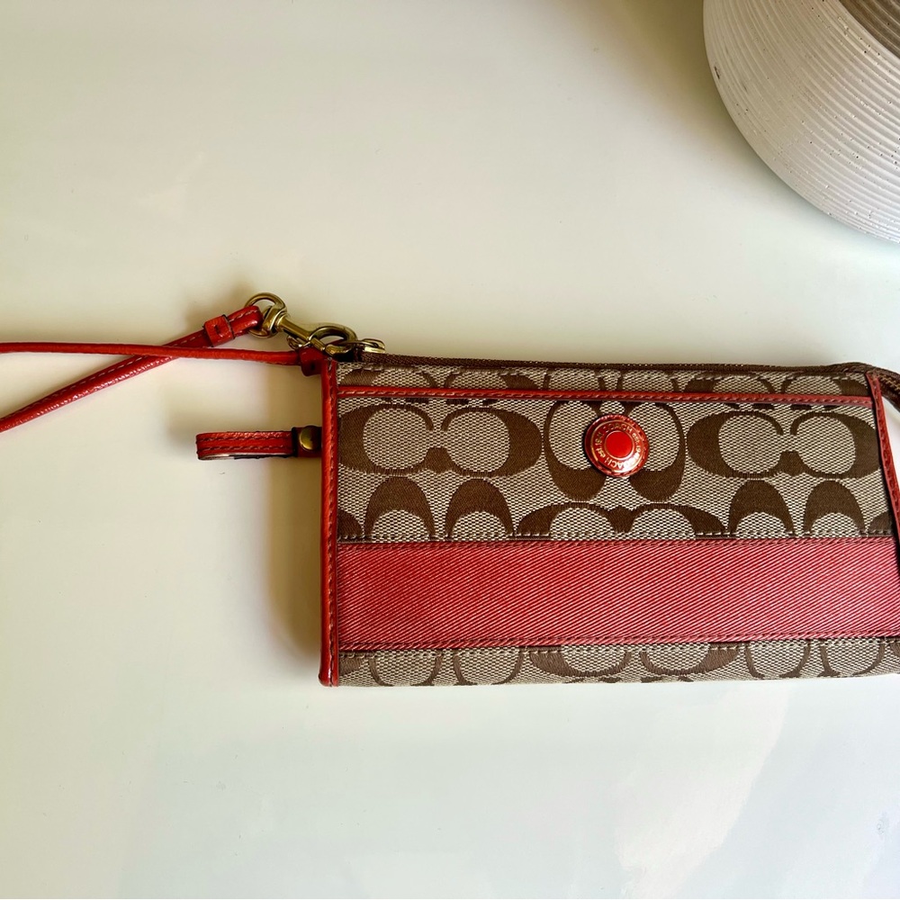 Coach Wristlet fun Summer colored Brown and orange 🍊